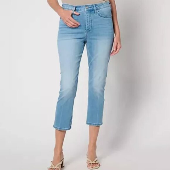 NYDJ High Rise Ami Skinny Capri Jeans in Debut - Picture 1 of 6